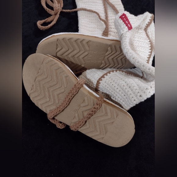 New boots hat set - Picture 4 of 12